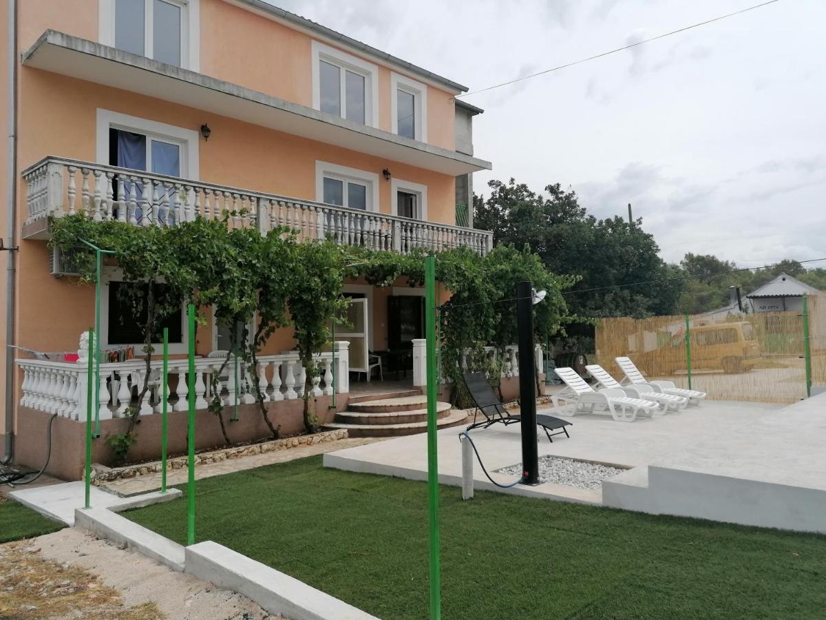 Apartman Bruna ชิเบนิก ภายนอก รูปภาพ