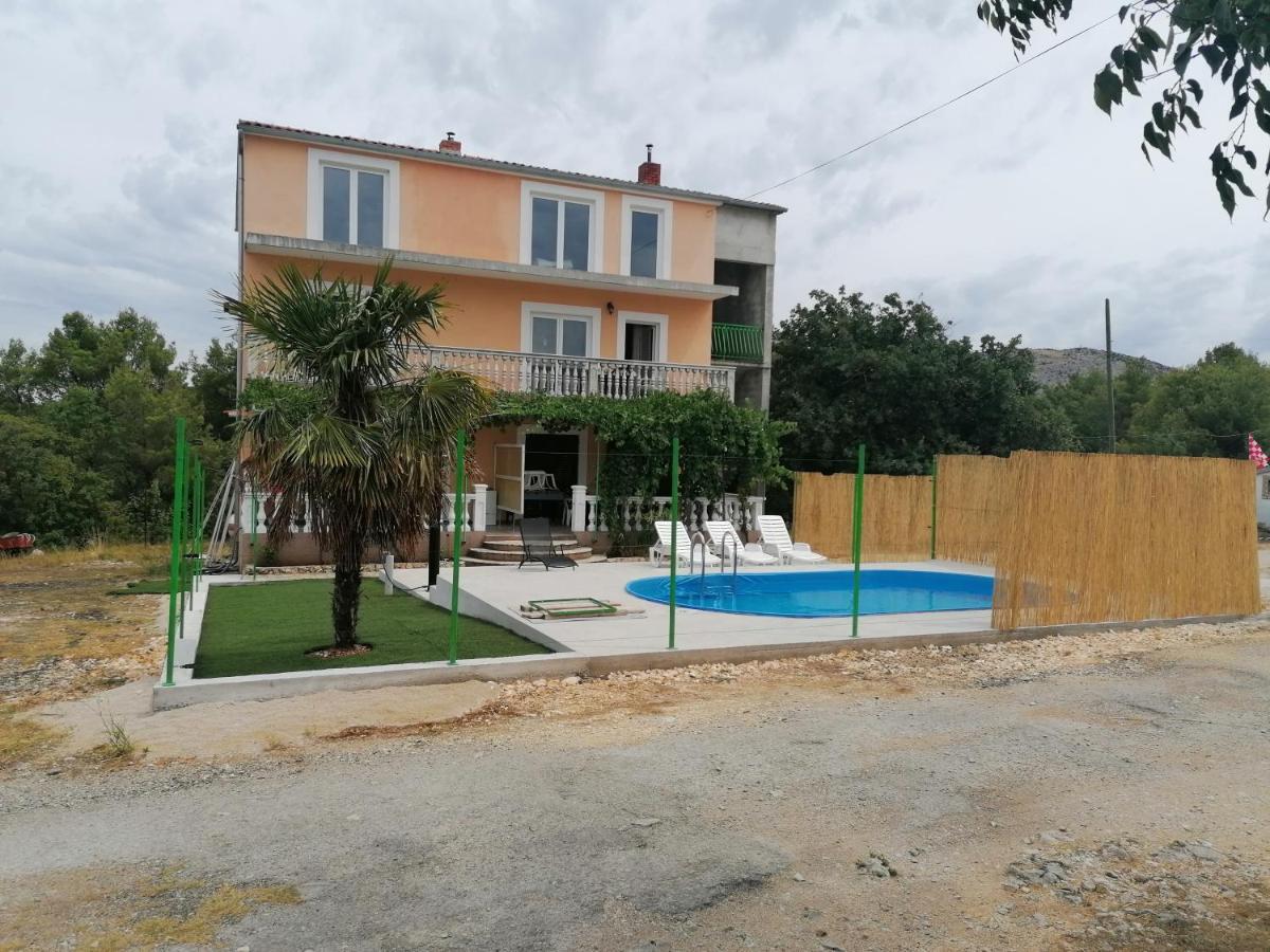 Apartman Bruna ชิเบนิก ภายนอก รูปภาพ