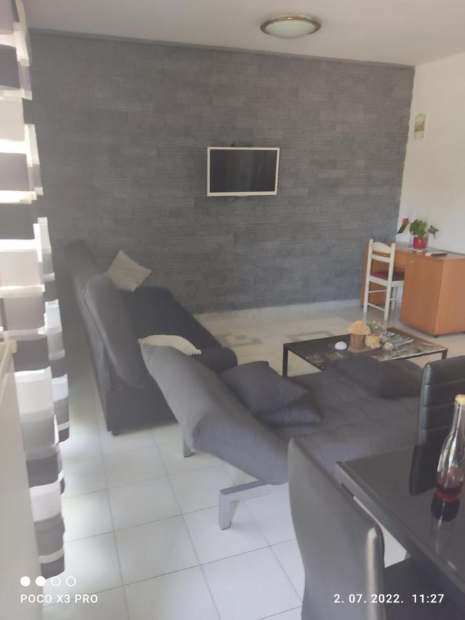 Apartman Bruna ชิเบนิก ภายนอก รูปภาพ