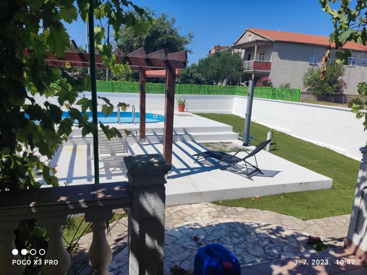 Apartman Bruna ชิเบนิก ภายนอก รูปภาพ